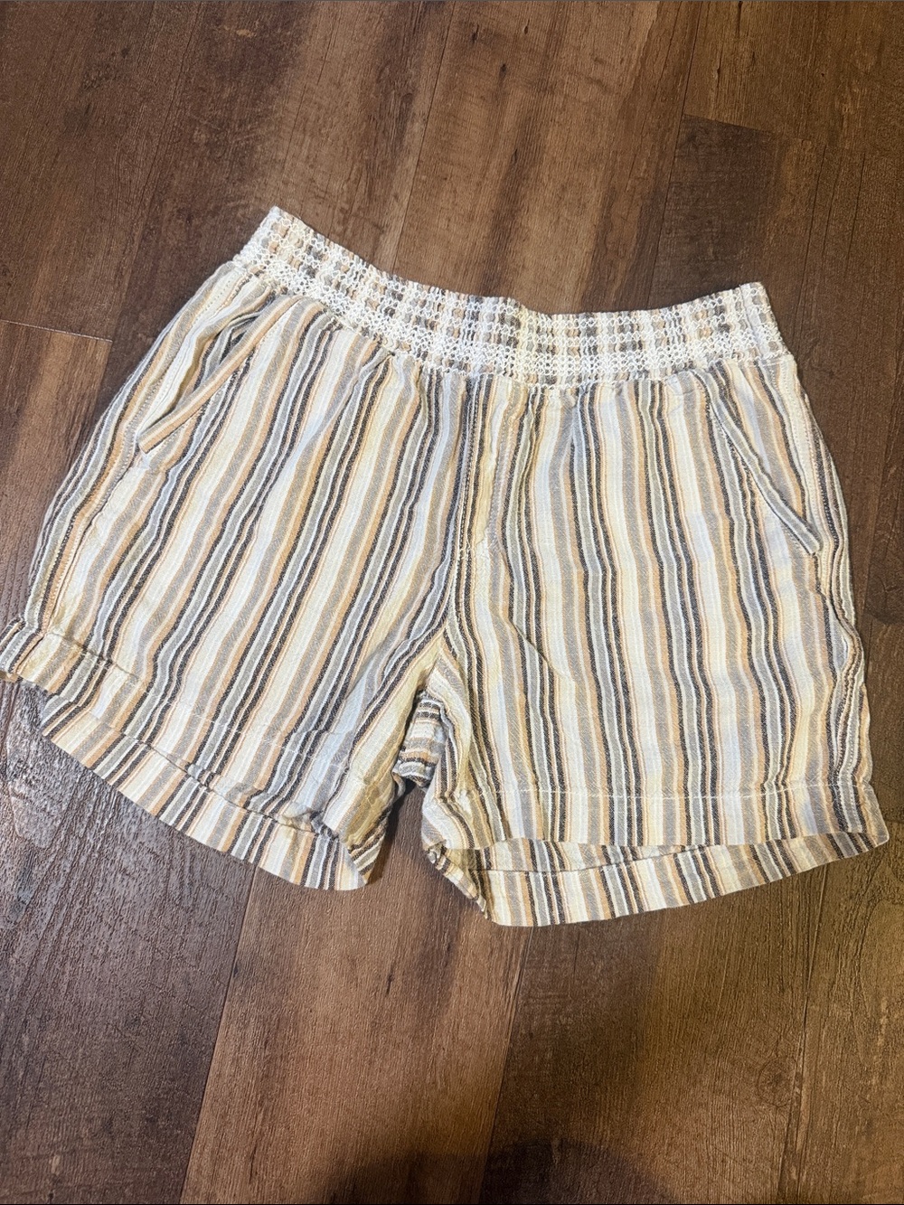 Briggs New York Cream, Tan & Gray Striped High Waist Shorts
